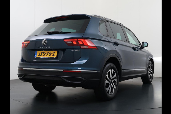 Volkswagen Tiguan 1.4 TSI eHybrid PHEV DIRECT LEVERBAAR | RECENT ONDERHOUD UITGEVOERD | 360 CAMERA ZICHT | STOEL- EN STUURWIELVERWARMING | PANORAMADAK | INCLUSIEF 12 MAANDEN BOVAG-GARANTIE