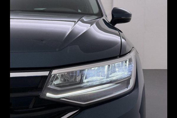 Volkswagen Tiguan 1.4 TSI eHybrid PHEV DIRECT LEVERBAAR | RECENT ONDERHOUD UITGEVOERD | 360 CAMERA ZICHT | STOEL- EN STUURWIELVERWARMING | PANORAMADAK | INCLUSIEF 12 MAANDEN BOVAG-GARANTIE