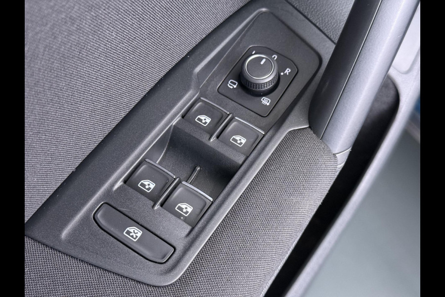 Volkswagen Tiguan 1.4 TSI eHybrid PHEV DIRECT LEVERBAAR | RECENT ONDERHOUD UITGEVOERD | 360 CAMERA ZICHT | STOEL- EN STUURWIELVERWARMING | PANORAMADAK | INCLUSIEF 12 MAANDEN BOVAG-GARANTIE