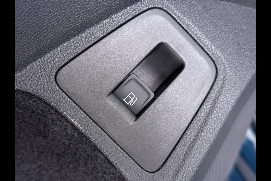 Volkswagen Tiguan 1.4 TSI eHybrid PHEV DIRECT LEVERBAAR | RECENT ONDERHOUD UITGEVOERD | 360 CAMERA ZICHT | STOEL- EN STUURWIELVERWARMING | PANORAMADAK | INCLUSIEF 12 MAANDEN BOVAG-GARANTIE