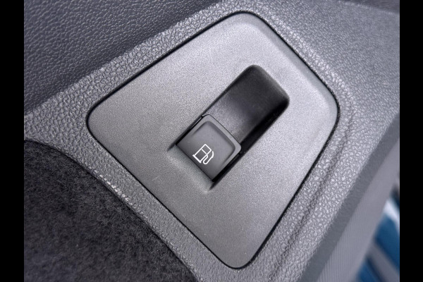 Volkswagen Tiguan 1.4 TSI eHybrid PHEV DIRECT LEVERBAAR | RECENT ONDERHOUD UITGEVOERD | 360 CAMERA ZICHT | STOEL- EN STUURWIELVERWARMING | PANORAMADAK | INCLUSIEF 12 MAANDEN BOVAG-GARANTIE