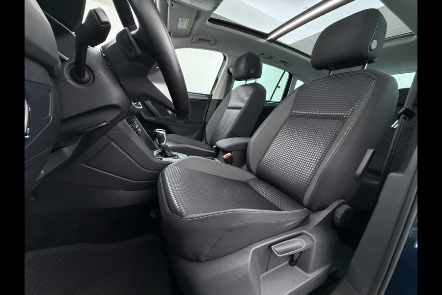 Volkswagen Tiguan 1.4 TSI eHybrid PHEV DIRECT LEVERBAAR | RECENT ONDERHOUD UITGEVOERD | 360 CAMERA ZICHT | STOEL- EN STUURWIELVERWARMING | PANORAMADAK | INCLUSIEF 12 MAANDEN BOVAG-GARANTIE