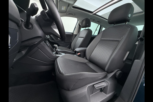 Volkswagen Tiguan 1.4 TSI eHybrid PHEV DIRECT LEVERBAAR | RECENT ONDERHOUD UITGEVOERD | 360 CAMERA ZICHT | STOEL- EN STUURWIELVERWARMING | PANORAMADAK | INCLUSIEF 12 MAANDEN BOVAG-GARANTIE