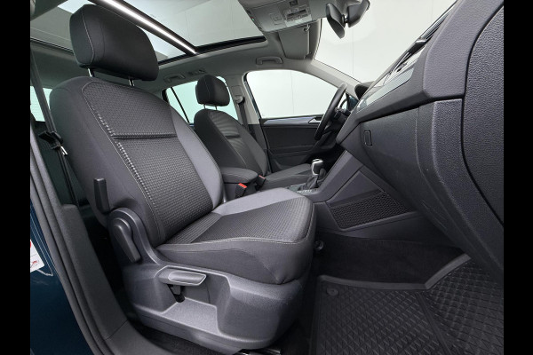 Volkswagen Tiguan 1.4 TSI eHybrid PHEV DIRECT LEVERBAAR | RECENT ONDERHOUD UITGEVOERD | 360 CAMERA ZICHT | STOEL- EN STUURWIELVERWARMING | PANORAMADAK | INCLUSIEF 12 MAANDEN BOVAG-GARANTIE