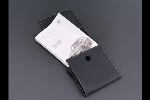 Volkswagen Tiguan 1.4 TSI eHybrid PHEV DIRECT LEVERBAAR | RECENT ONDERHOUD UITGEVOERD | 360 CAMERA ZICHT | STOEL- EN STUURWIELVERWARMING | PANORAMADAK | INCLUSIEF 12 MAANDEN BOVAG-GARANTIE