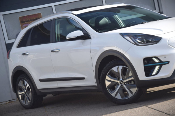 Kia e-Niro DynamicPlusLine 39 kWh SOH 100%/OPENDAK/STOELVERWARMING/CAMERA