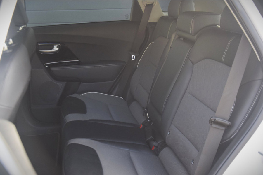 Kia e-Niro DynamicPlusLine 39 kWh SOH 100%/OPENDAK/STOELVERWARMING/CAMERA