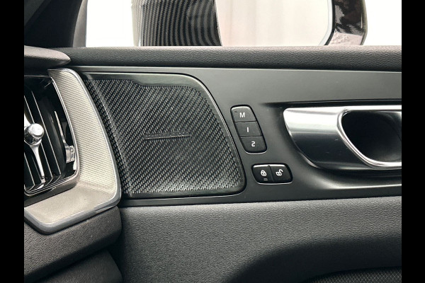 Volvo XC60 2.0 Recharge T8 AWD R-Design HEICO | Trekhaak | Stoelverwarming | 360 Camera | Memory | Harman/Kardon | Panoramadak |