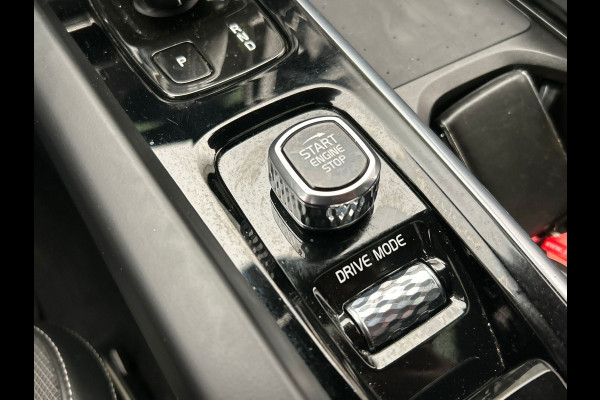 Volvo XC60 2.0 Recharge T8 AWD R-Design HEICO | Trekhaak | Stoelverwarming | 360 Camera | Memory | Harman/Kardon | Panoramadak |