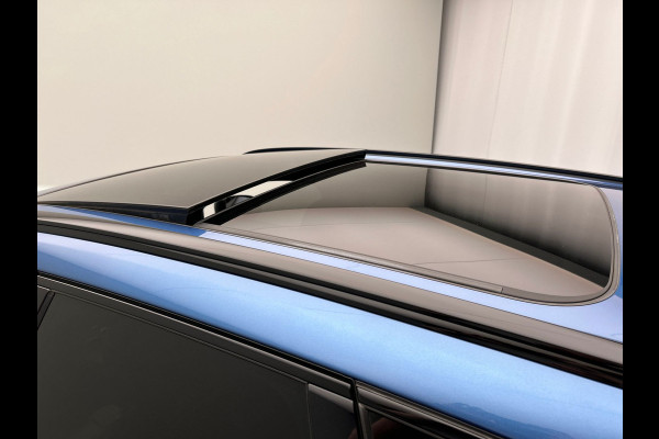 Volvo XC60 2.0 Recharge T8 AWD R-Design HEICO | Trekhaak | Stoelverwarming | 360 Camera | Memory | Harman/Kardon | Panoramadak |