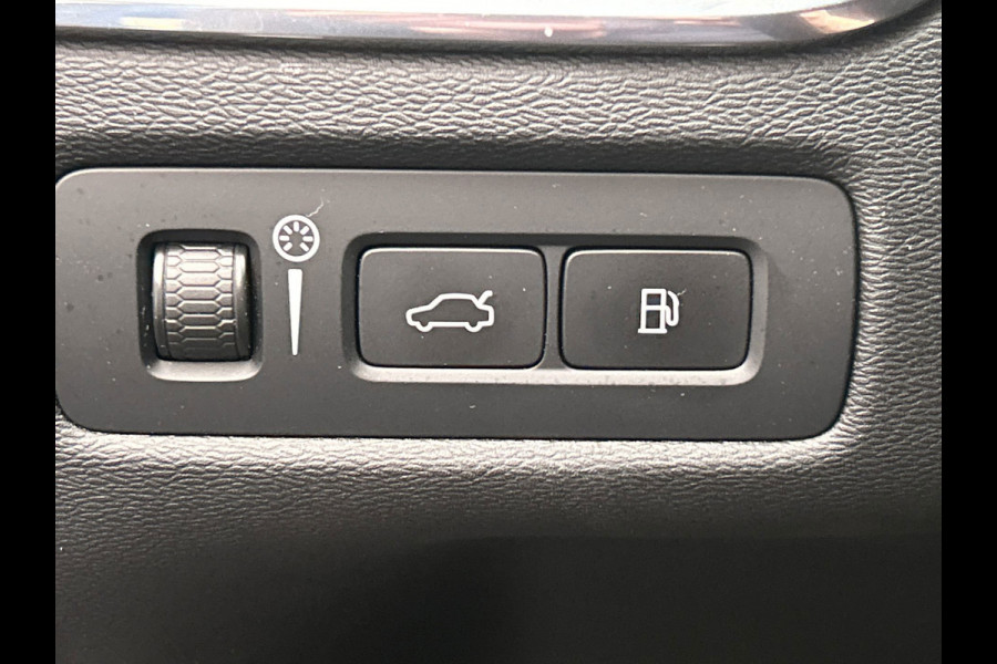 Volvo XC60 2.0 Recharge T8 AWD R-Design HEICO | Trekhaak | Stoelverwarming | 360 Camera | Memory | Harman/Kardon | Panoramadak |
