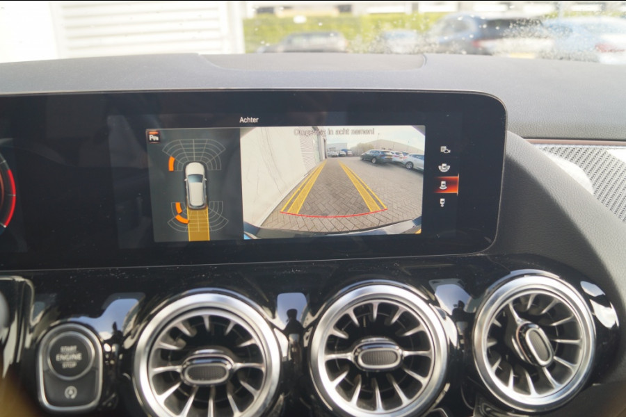 Mercedes-Benz B-Klasse 180 Automaat Business Solution AMG -PANO-LED-ECC-