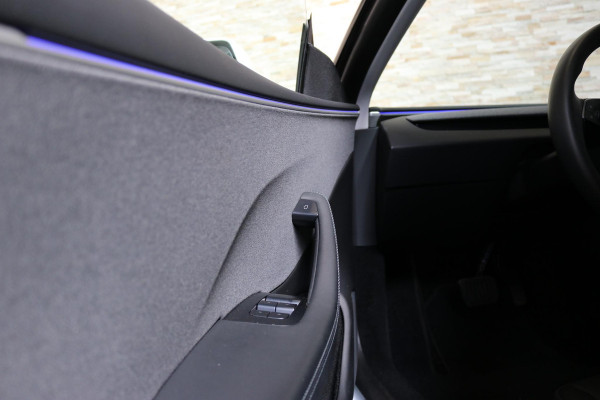 Tesla Model 3 RWD 60 kWh | RWD PREMIUM | AUTOPILOT | STOELVENTILATIE | STOELVERW. V + A | NL AUTO |