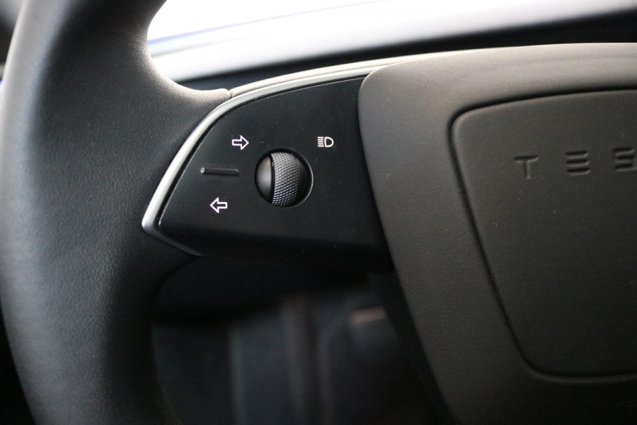 Tesla Model 3 RWD 60 kWh | RWD PREMIUM | AUTOPILOT | STOELVENTILATIE | STOELVERW. V + A | NL AUTO |