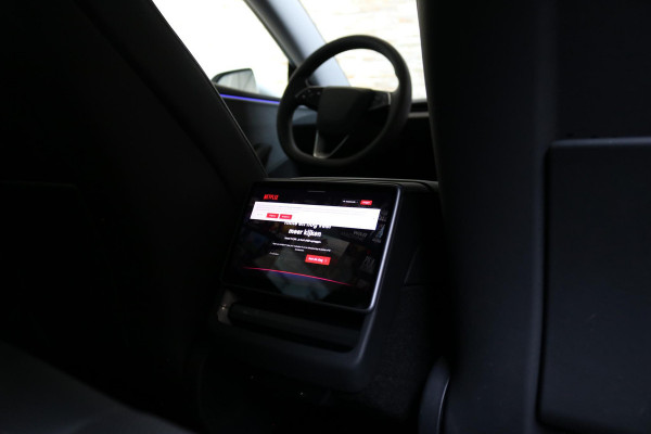 Tesla Model 3 RWD 60 kWh | RWD PREMIUM | AUTOPILOT | STOELVENTILATIE | STOELVERW. V + A | NL AUTO |