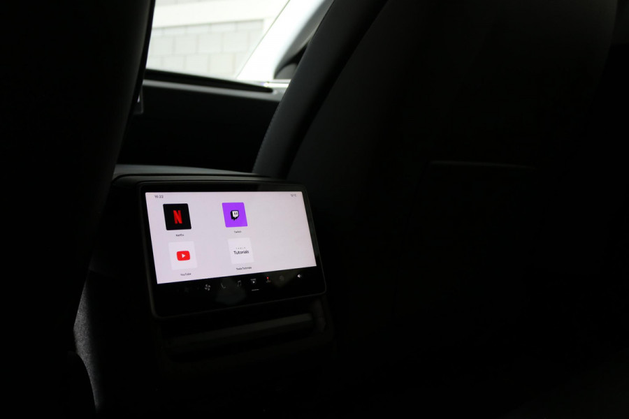 Tesla Model 3 RWD 60 kWh | RWD PREMIUM | AUTOPILOT | STOELVENTILATIE | STOELVERW. V + A | NL AUTO |