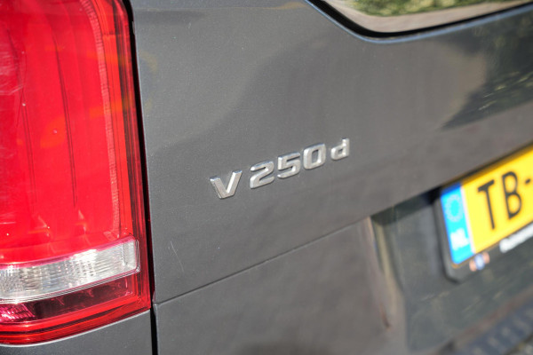Mercedes-Benz V-Klasse 250d Extra Lang Avantgarde Edition 8 Persoons