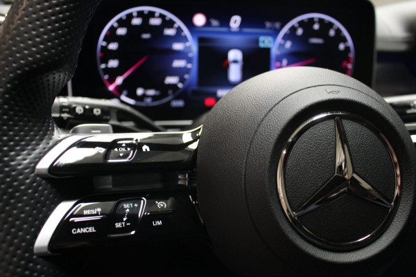 Mercedes-Benz C-Klasse Estate 200 Launch Edition AMG Line Panorama/Led/Night paket/19inch Amg Prijs is Rijklaar