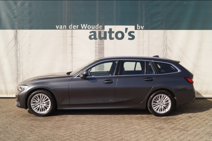BMW 3 Serie Touring 318i High Executive Edition -LEER-CAM-NAVI-