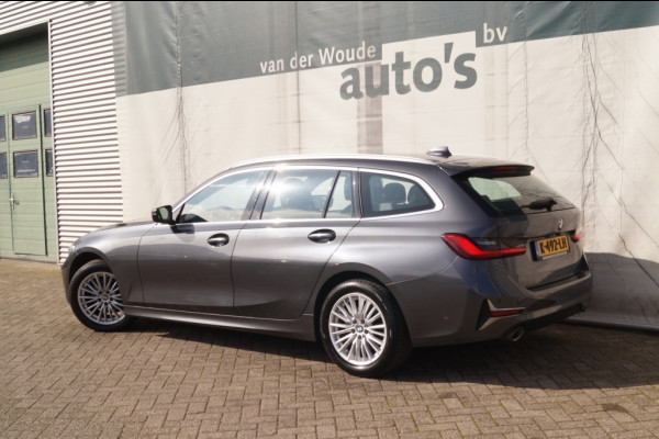 BMW 3 Serie Touring 318i High Executive Edition -LEER-CAM-NAVI-