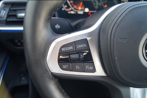 BMW 3 Serie Touring 318i High Executive Edition -LEER-CAM-NAVI-