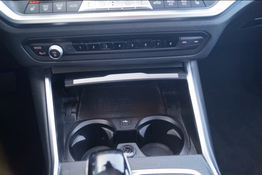 BMW 3 Serie Touring 318i High Executive Edition -LEER-CAM-NAVI-