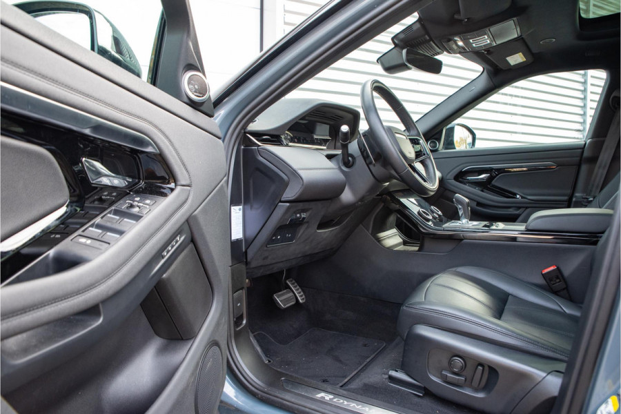 Land Rover Range Rover Evoque 1.5 P300e AWD R-Dynamic HSE Panoramadak Adapt. cruise Stuurverw. Zondag a.s. open!