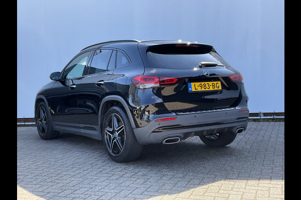Mercedes-Benz GLA 200 164pk Solution AMG Memory Pano.dak Sfeerverl Hoogzitter Uitstraling!