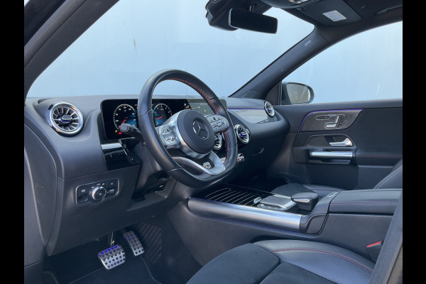 Mercedes-Benz GLA 200 164pk Solution AMG Memory Pano.dak Sfeerverl Hoogzitter Uitstraling!
