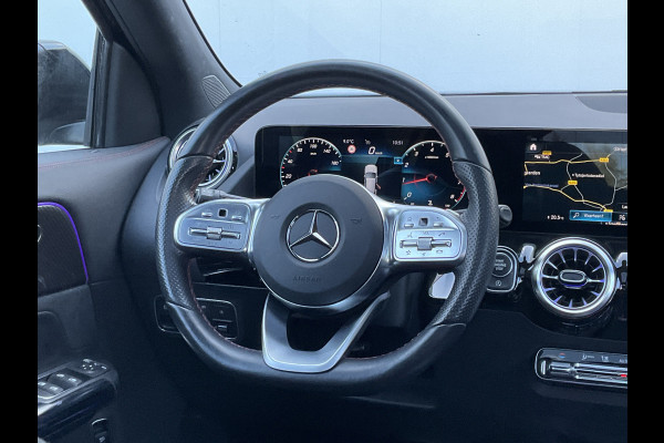 Mercedes-Benz GLA 200 164pk Solution AMG Memory Pano.dak Sfeerverl Hoogzitter Uitstraling!