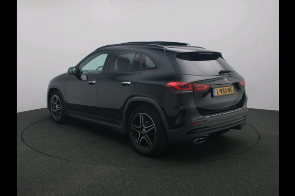 Mercedes-Benz GLA 200 164pk Solution AMG Memory Pano.dak Sfeerverl Hoogzitter Uitstraling!