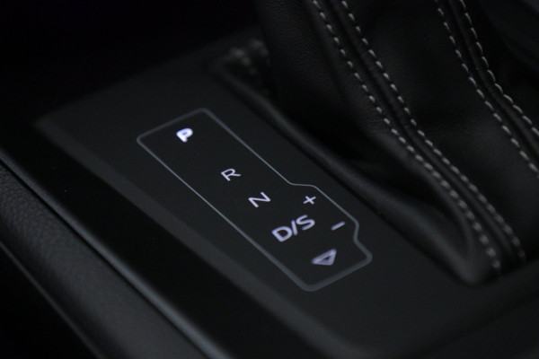 Audi Q3 Sportback 45 TFSI e S-Line PANO/SFEER/CAM/ACC/LANEASSIT/LEER/VOL