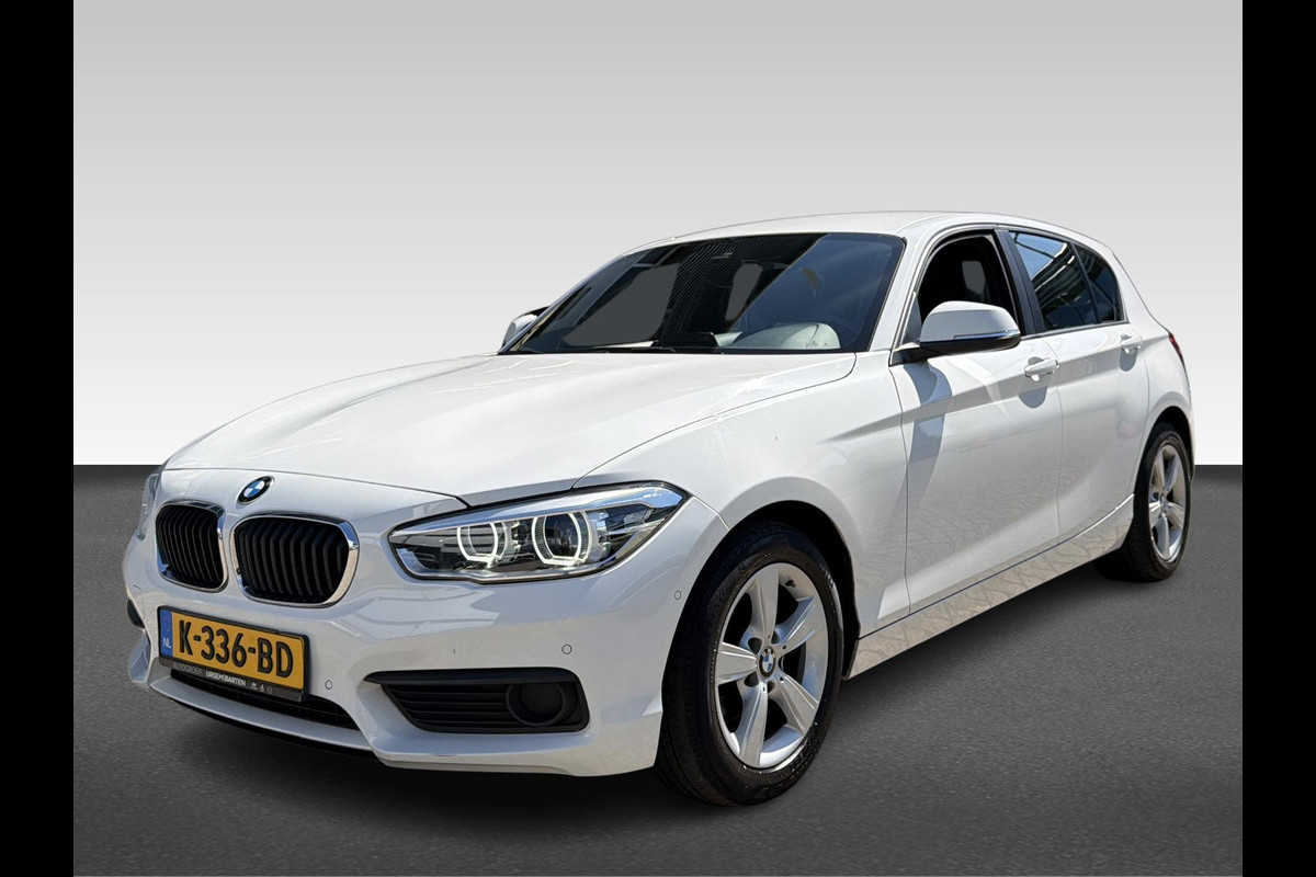 BMW 1-serie 118i Executive Automaat Incl. Stoelverwarming | Lederen stoelen| Parkeersensoren | Navigatie