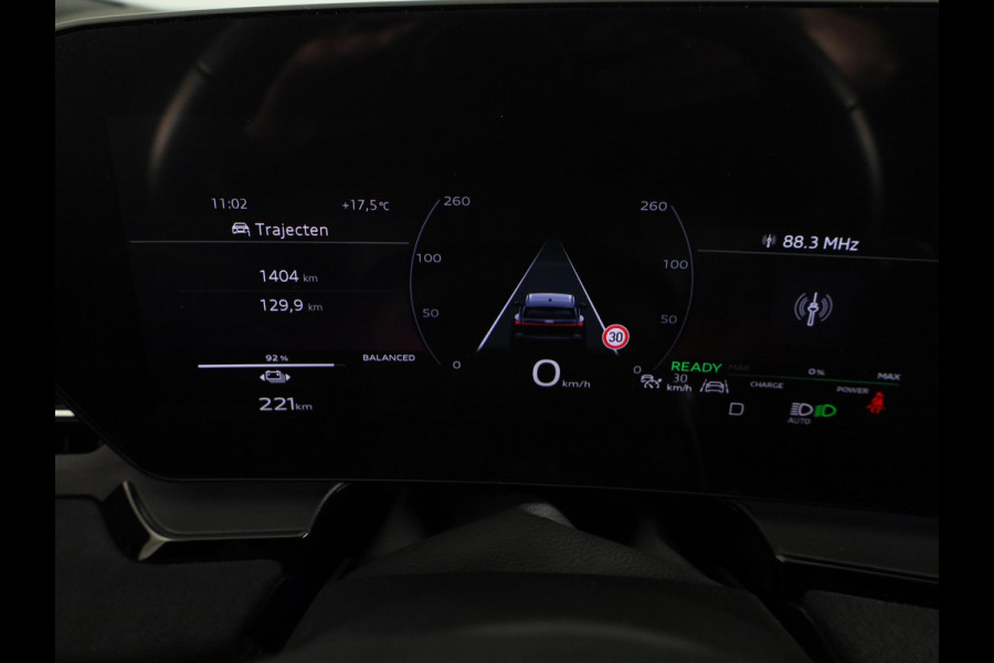 Audi SQ6 e-tron quattro 100 kWh 490pk | Panoramadak | B&O Audio | Electrisch verstelbare voorstoelen + geheugen bestuurderstoel | MMI Experience Pro