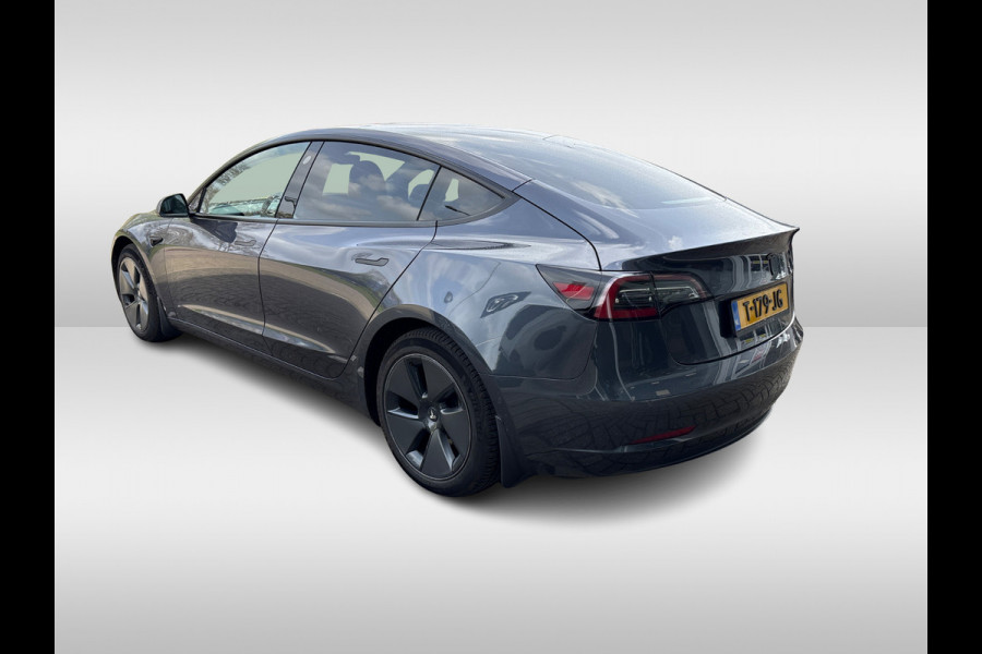 Tesla Model 3 Standard RWD Plus 60 kWh / SOH 90% / FACELIFT / Warmtepomp / Autopilot / Panoramadak / Camera / Leder / 18'' / Leder / Premium Audio