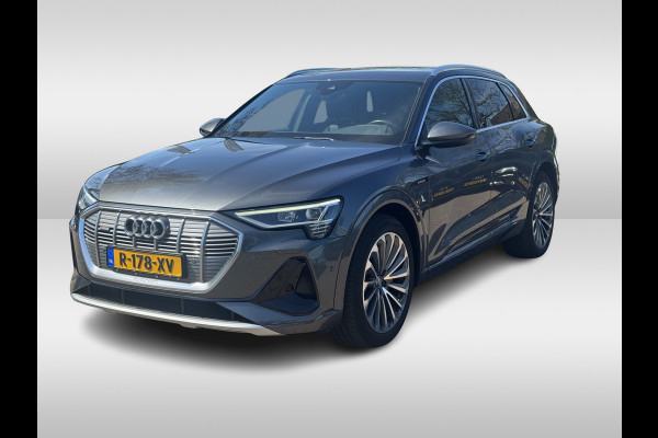 Audi e-tron 55 quattro S edition 95 kWh / SoH 96,4% / 50.621 km! / Trekhaak / Camera / Keyless / B&O /  21'' / Luchtvering / CarPlay / Stoelverwarming / DAB / ACC