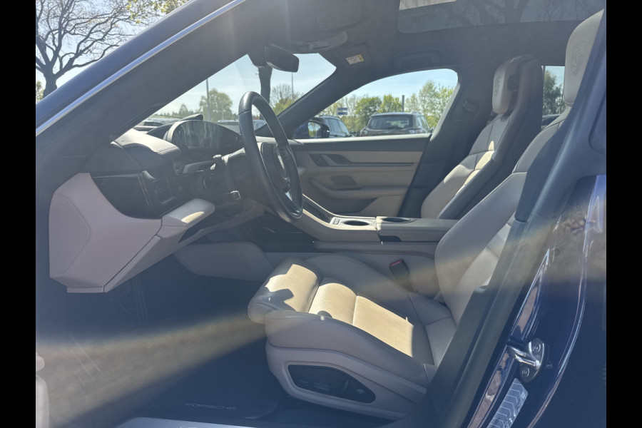 Porsche Taycan Cross Turismo 93 kWh / SOH 93,7% / Panoramadak / 360Camera / Luchtvering / Sportchrono / 20'' / Warmtepomp / Stoelverwarming 4x / DAB / CarPlay / Cruise Control