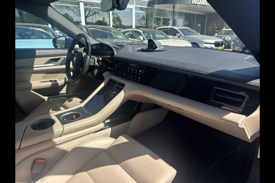 Porsche Taycan Cross Turismo 93 kWh / SOH 93,7% / Panoramadak / 360Camera / Luchtvering / Sportchrono / 20'' / Warmtepomp / Stoelverwarming 4x / DAB / CarPlay / Cruise Control