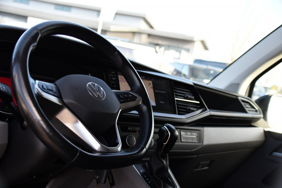 Volkswagen Transporter 2.0 TDI L1H1 30 Bulli Edition Virtual, Camera, Carplay, Stoelverwarming, 150pk, NAVI, Trekhaak, Sensoren, Uniek!