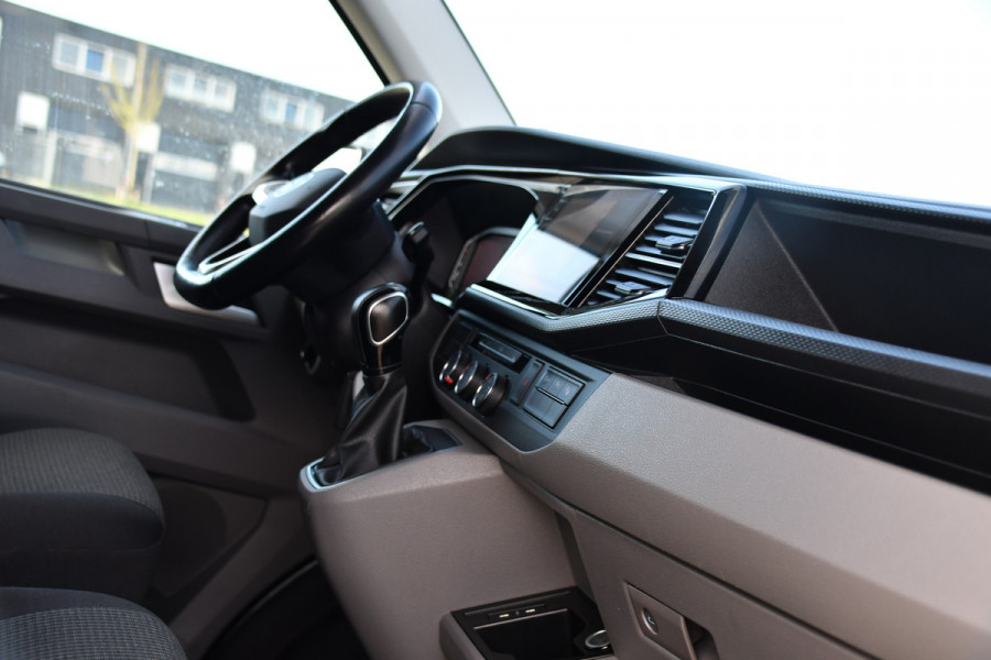 Volkswagen Transporter 2.0 TDI L1H1 30 Bulli Edition Virtual, Camera, Carplay, Stoelverwarming, 150pk, NAVI, Trekhaak, Sensoren, Uniek!