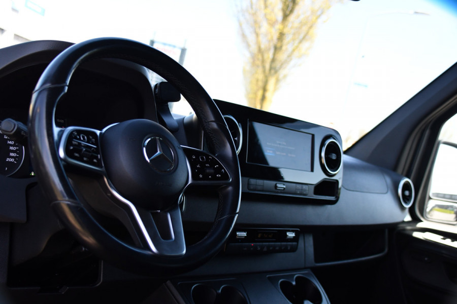 Mercedes-Benz Sprinter 319 3.0 CDI L2H1 DC PB Edition 360 Camera, Cruise, Carplay, LED, Stoelverwarming, 190pk, Automaat, Trekhaak, 3500kg Trekhaak, Standakachel,Uniek!