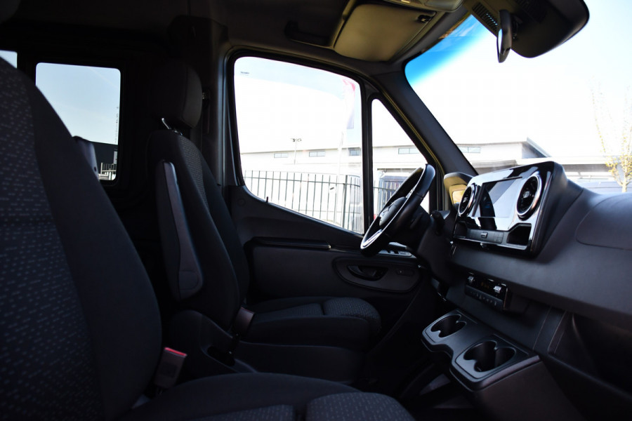 Mercedes-Benz Sprinter 319 3.0 CDI L2H1 DC PB Edition 360 Camera, Cruise, Carplay, LED, Stoelverwarming, 190pk, Automaat, Trekhaak, 3500kg Trekhaak, Standakachel,Uniek!