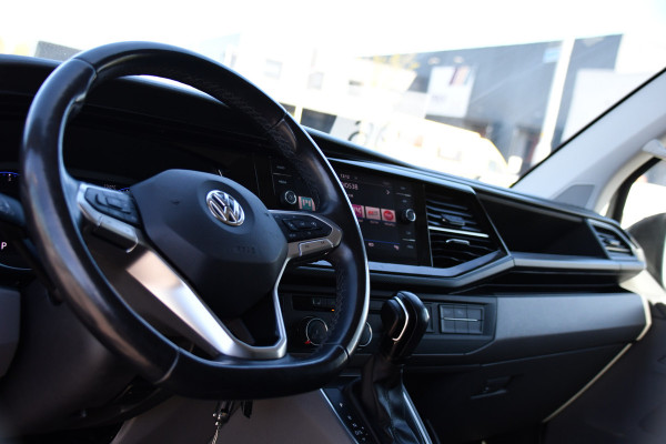 Volkswagen Transporter 2.0 TDI L2H1 30 DC 4Motion Bulli Virtual, Adaptieve Cruise, Camera, Carplay, LED, 2 x Schuifdeur, 150pk, 4x4, Automaat, Multimedia, Trekhaak, Uniek!