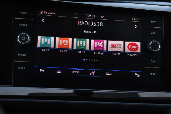 Volkswagen Transporter 2.0 TDI L2H1 30 DC 4Motion Bulli Virtual, Adaptieve Cruise, Camera, Carplay, LED, 2 x Schuifdeur, 150pk, 4x4, Automaat, Multimedia, Trekhaak, Uniek!