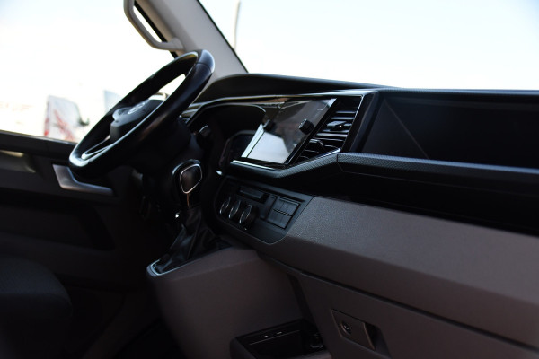Volkswagen Transporter 2.0 TDI L2H1 30 DC 4Motion Bulli Virtual, Adaptieve Cruise, Camera, Carplay, LED, 2 x Schuifdeur, 150pk, 4x4, Automaat, Multimedia, Trekhaak, Uniek!