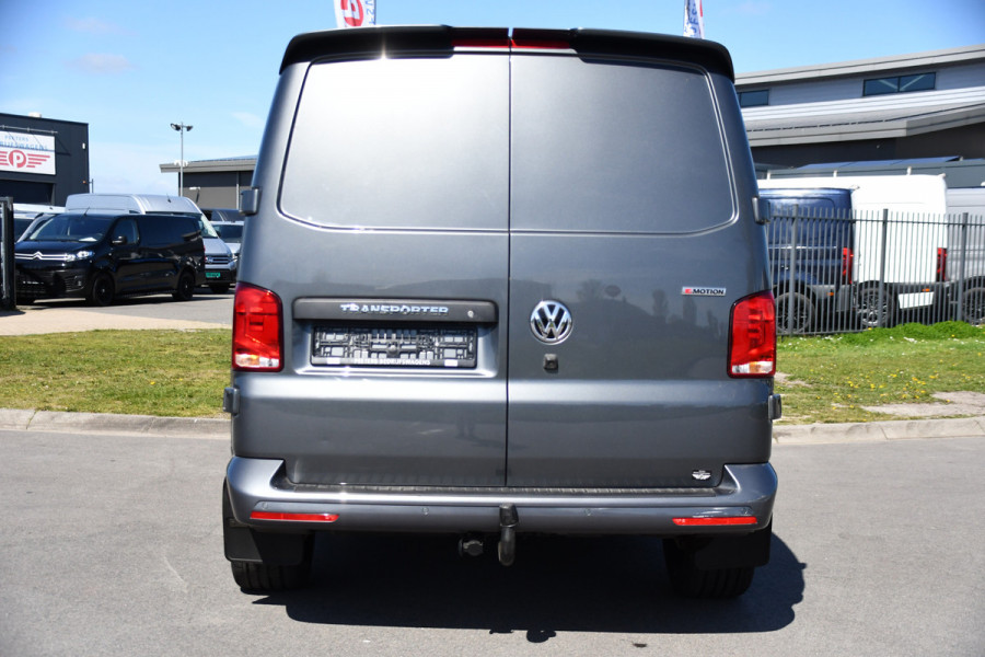 Volkswagen Transporter 2.0 TDI L2H1 30 DC 4Motion Bulli Virtual, Adaptieve Cruise, Camera, Carplay, LED, 2 x Schuifdeur, 150pk, 4x4, Automaat, Multimedia, Trekhaak, Uniek!