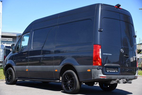 Mercedes-Benz Sprinter 319 V6 3.0 CDI L2H2 PB Edition Cruise, 360 Camera, Carplay, LED, 3500kg Trekhaak, 10,5'' Mbux, 190pk, Automaat, Voorruit verwarming, Uniek!