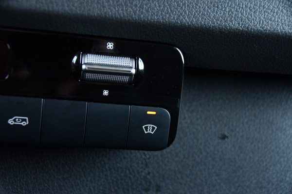 Mercedes-Benz Sprinter 319 V6 3.0 CDI L2H2 PB Edition Cruise, 360 Camera, Carplay, LED, 3500kg Trekhaak, 10,5'' Mbux, 190pk, Automaat, Voorruit verwarming, Uniek!