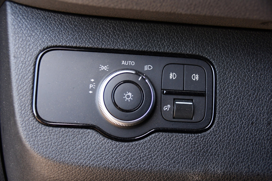 Mercedes-Benz Sprinter 319 V6 3.0 CDI L2H2 PB Edition Cruise, 360 Camera, Carplay, LED, 3500kg Trekhaak, 10,5'' Mbux, 190pk, Automaat, Voorruit verwarming, Uniek!