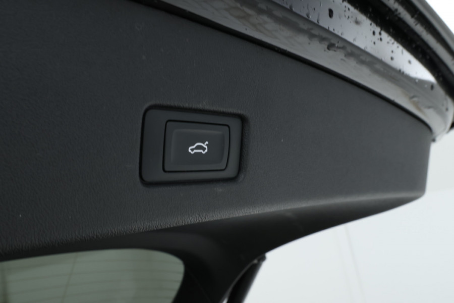 Audi Q4 e-tron 45 quattro S edition 77 kWh 265PK, S-line! Leer, Climate,